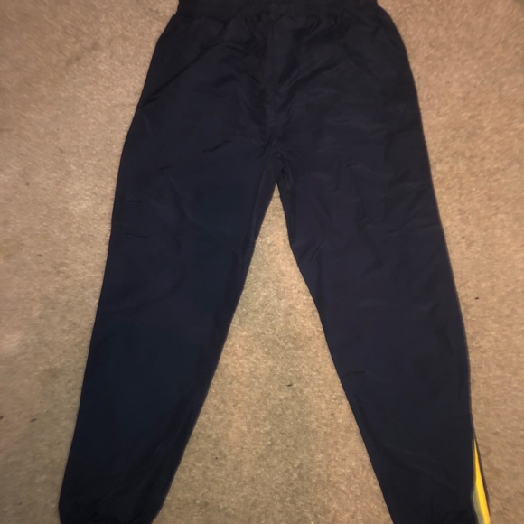 Forever 21 Windbreaker pants - Picture 2 of 2